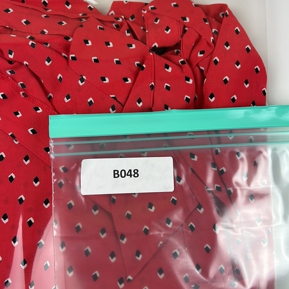 Zara WOMAN Red Patterned  Blouse with Ruffled Flowy Short Sleeves - Picture 9 of 9